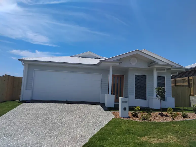 rustik realth house and land packages South Maclean